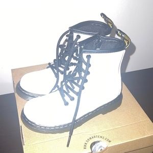 TODDLER 1460 PATENT LEATHER LACE UP BOOTS